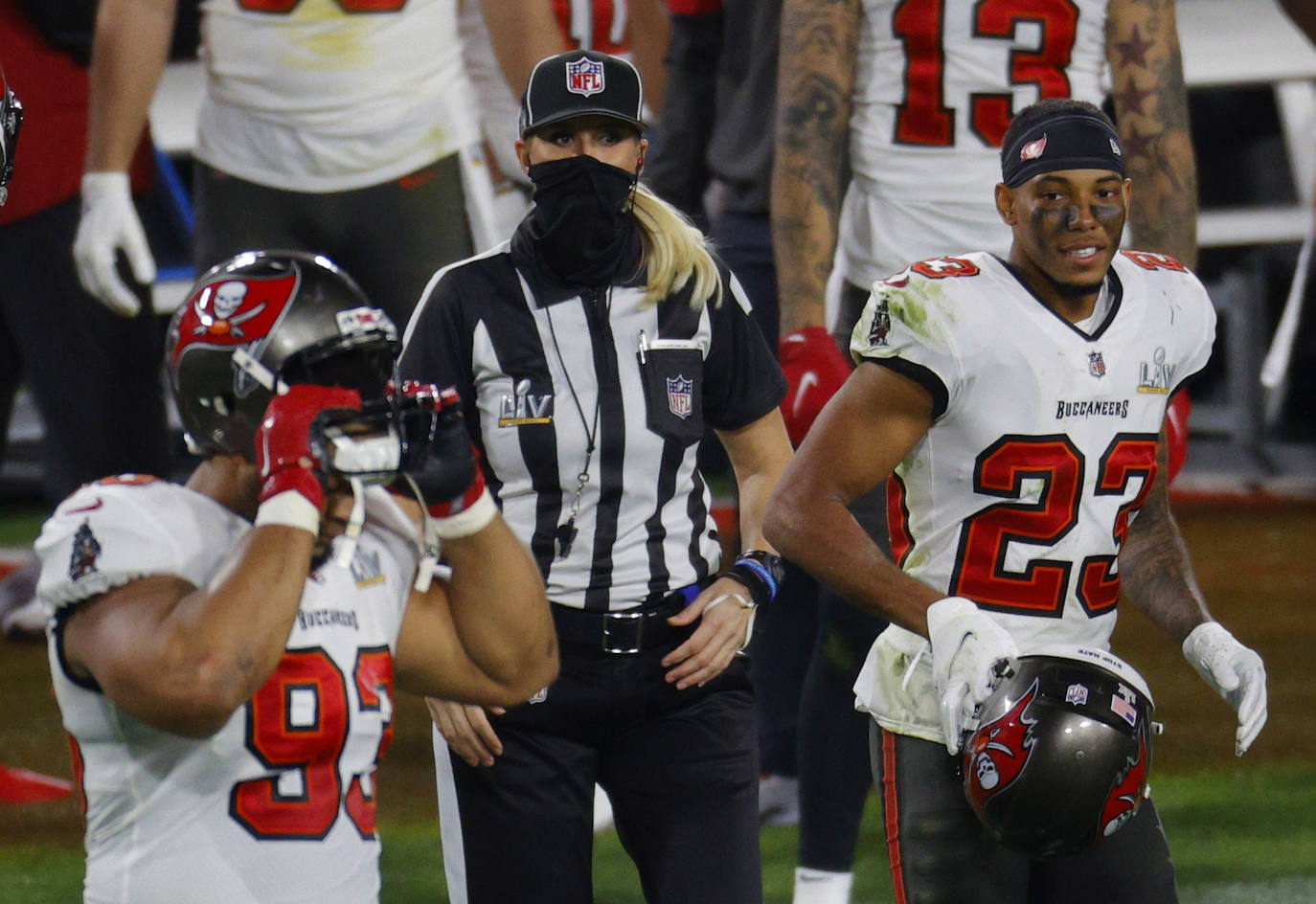 La Super Bowl de la pandemia terminó, en lo deportivo, con una aplastante y merecida victoria de los Buccaneers de Tampa sobre los Chiefs de Kansas City, por 31 a 9, que les vale a los de Florida su segundo título, 19 años después del primero | The Weeknd fue el artista canadiense encargado de protagonizar el espectáculo del intermedio