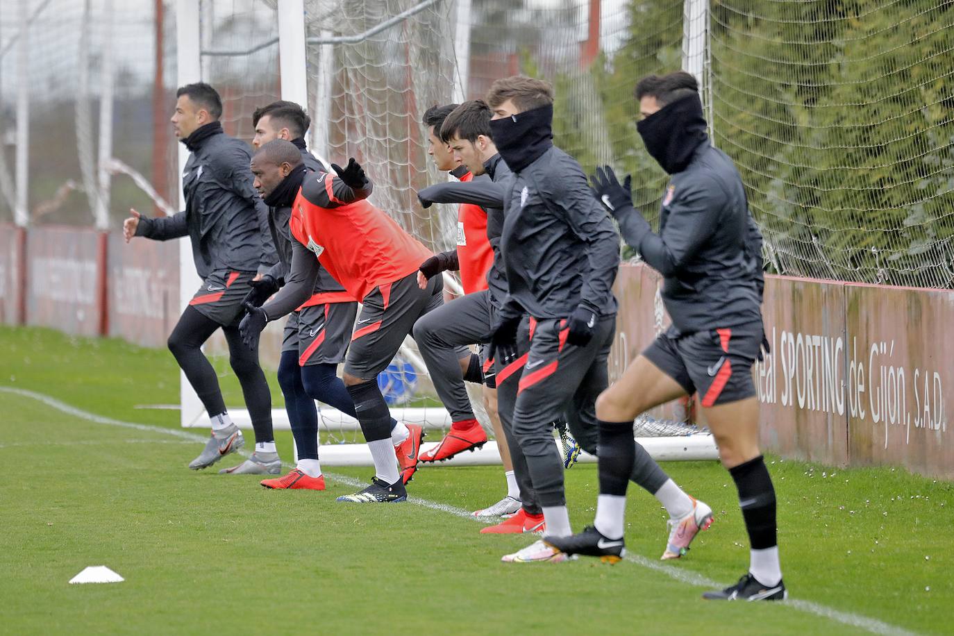 Los rojiblancos han entrenado este martes a las órdenes de David Gallego en Mareo