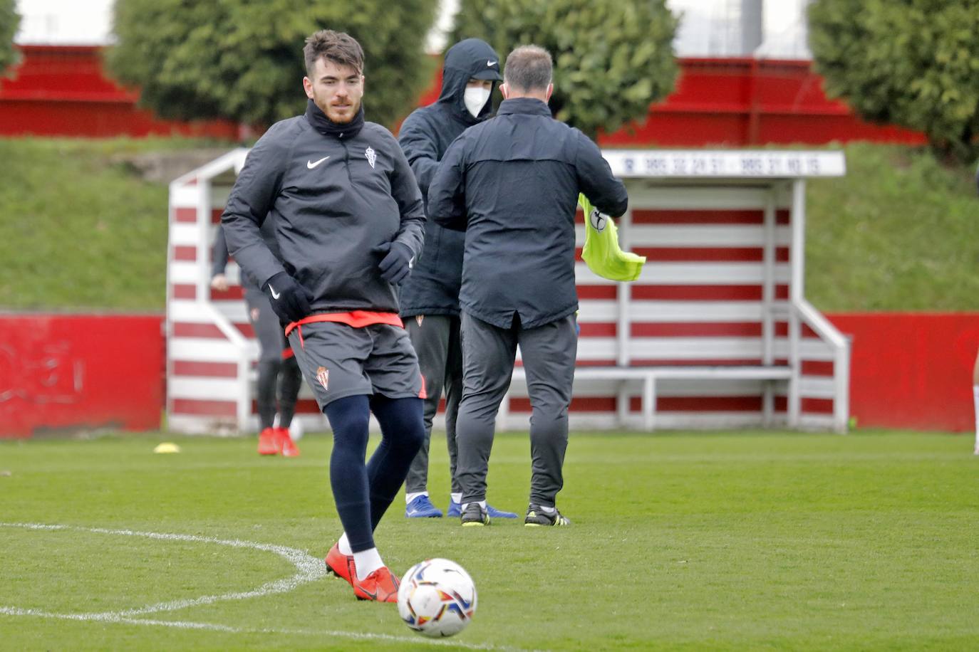 Los rojiblancos han entrenado este martes a las órdenes de David Gallego en Mareo