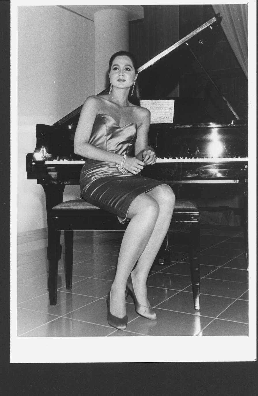 Isabel Preysler celebra el jueves su 70 cumpleaños. Saltó a la fama hace ya cinco décadas, cuando contrajo matrimonio con Julio Iglesias y a día de hoy la socialité continúa siendo uno de los mayores iconos de la elegancia. 