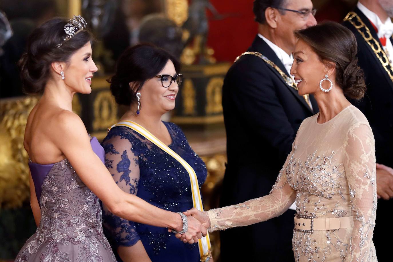 Isabel Preysler celebra el jueves su 70 cumpleaños. Saltó a la fama hace ya cinco décadas, cuando contrajo matrimonio con Julio Iglesias y a día de hoy la socialité continúa siendo uno de los mayores iconos de la elegancia. 