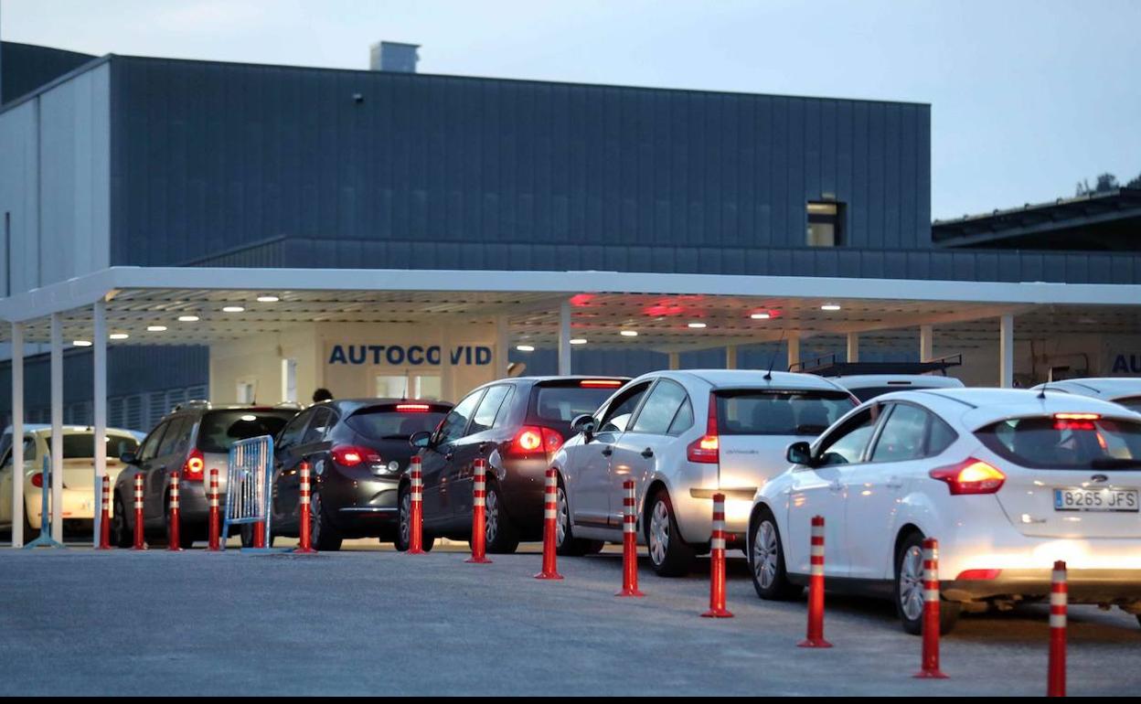 Los contagios se contienen en Asturias y se reducen las hospitalizaciones