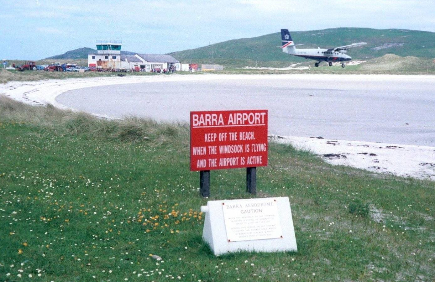 Aeropuerto en la playa de Barra (Escocia) | El aeropuerto de Barra se encuentra en la bahía de Traigh Mhor, en el extremo norte de esta isla de 13 kilómetros de extensión.