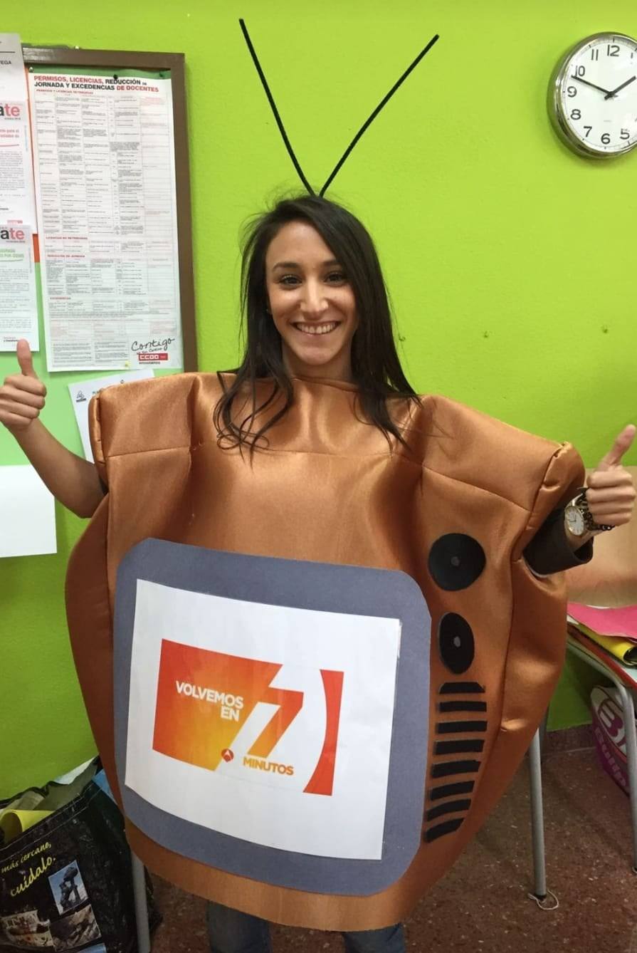 Decididos a no quedarse sin Carnaval, los ovetenses no han dudado en participar en el concurso 'Carnaval Casero 2021' convocado por la Concejalía de Centros Sociales. Una treintena de propuestas individuales y en grupo se han presentado, demostrando su originalidad y ganas de pasarlo bien.