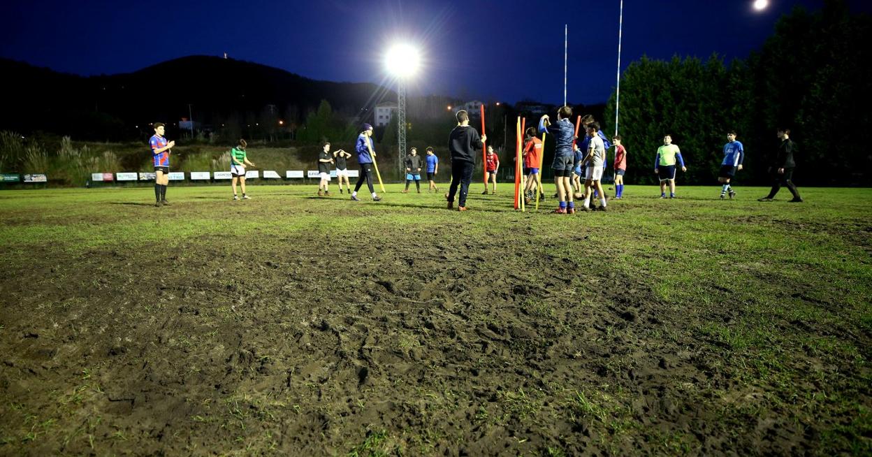 Estado en el que se encuentra el campo de rugby ubicado en el Naranco. 