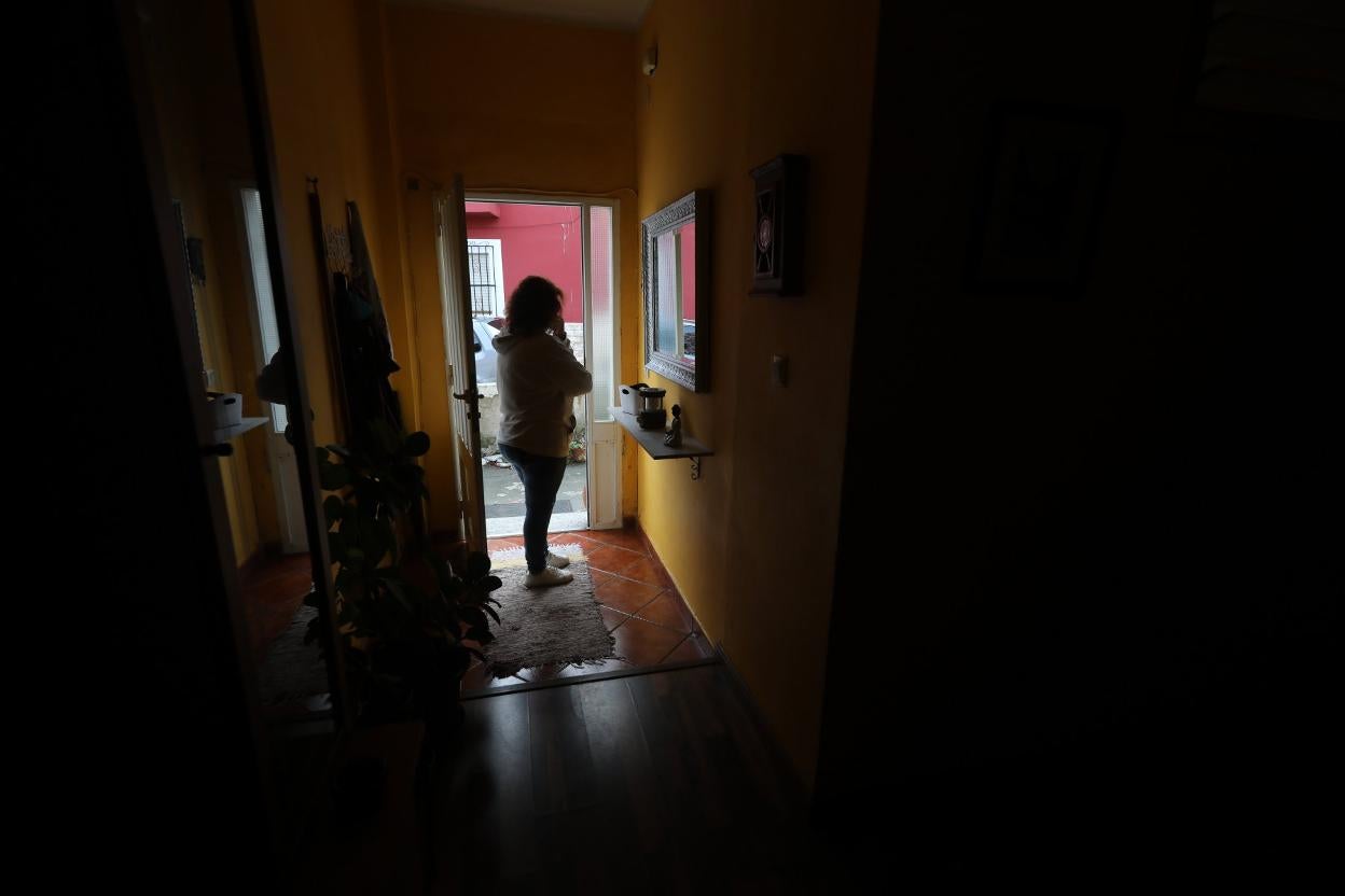 La víctima, en su domicilio de Bustiello. 