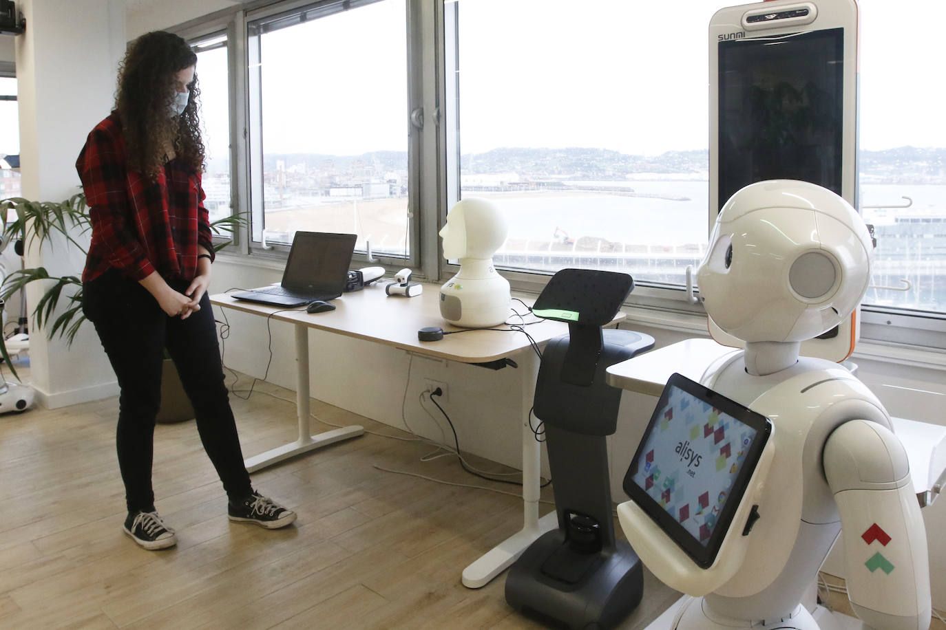 La empresa asturiana Alisys ofrece soluciones para robótica y trabaja para potenciar las capacidades de los robots por medio del software y de soluciones tecnológicas en la nube.