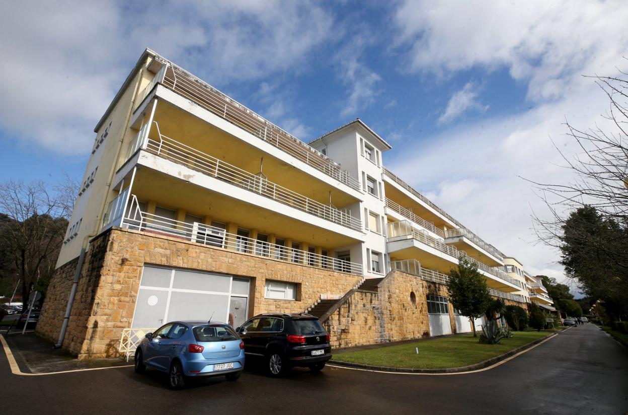 Una vista general del Hospital Monte Naranco cuando está cerca de cumplir su 75 aniversario. 