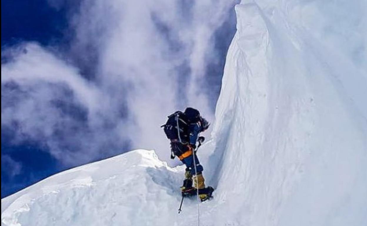 El mal tiempo vuelve a truncar los planes de Alex Txikon en su segundo ataque a la cima del Manaslu