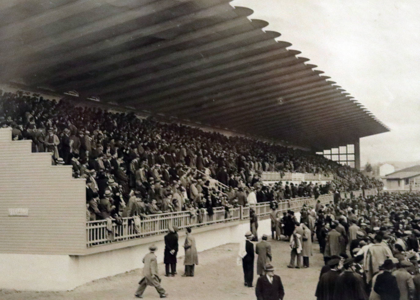 El Museo del Pueblo de Asturias ha recibido numerosas donaciones de fotografías tras la «exitosa» exposición en la sala SabadellHerrero.