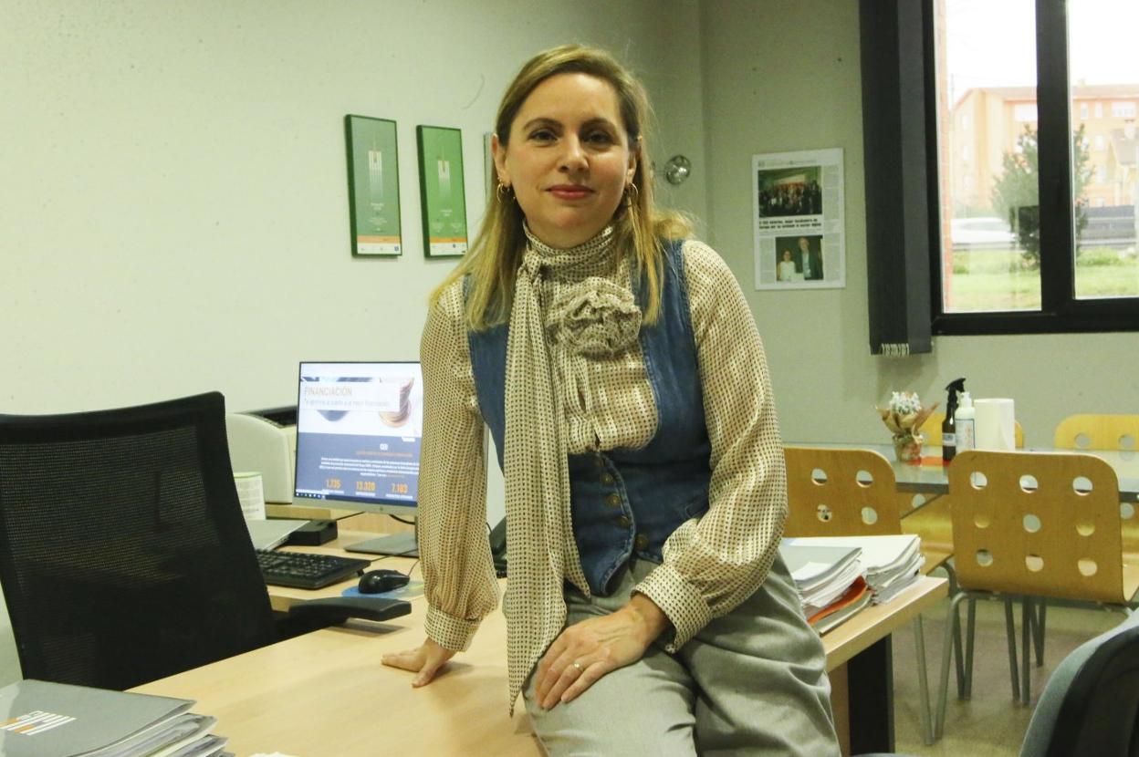 Cristina Fanjul, directora del CEEI, en su oficina