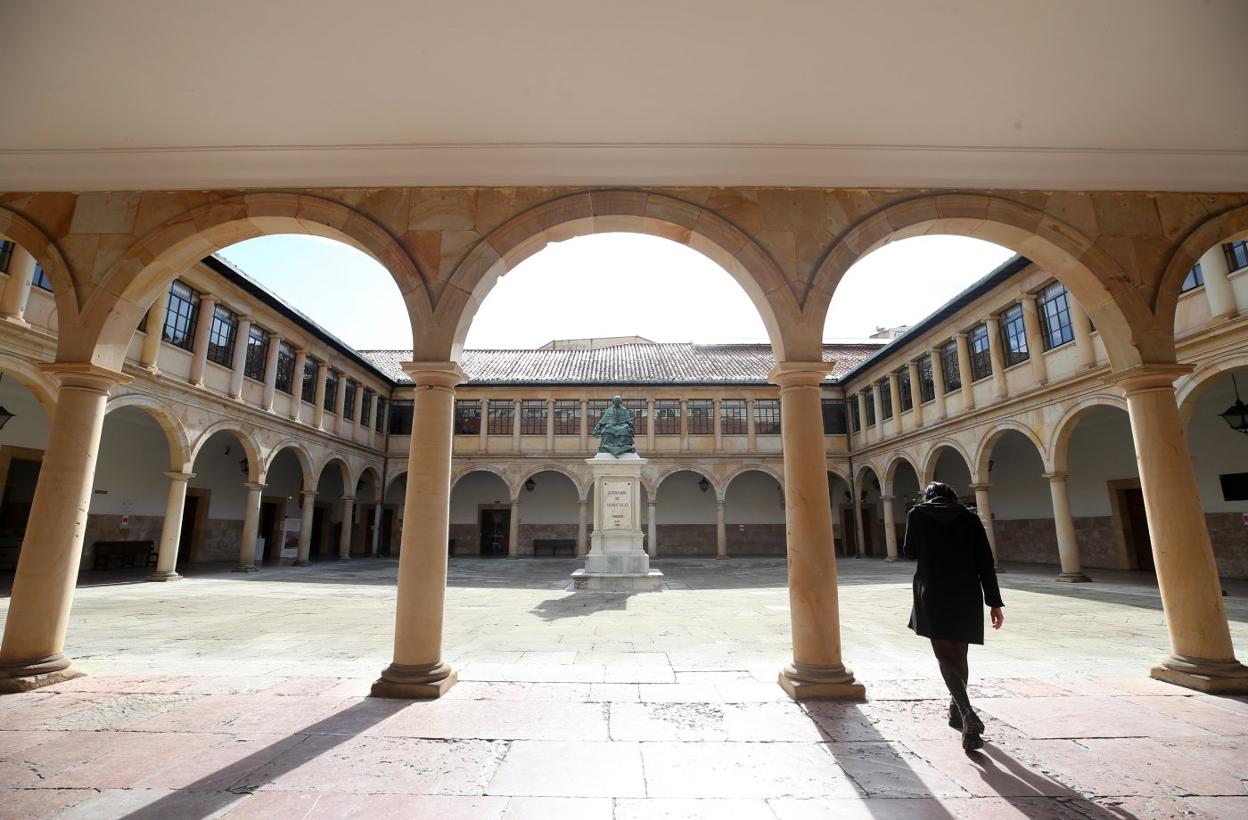 El patio del Edificio Histórico de la Universidad de Oviedo