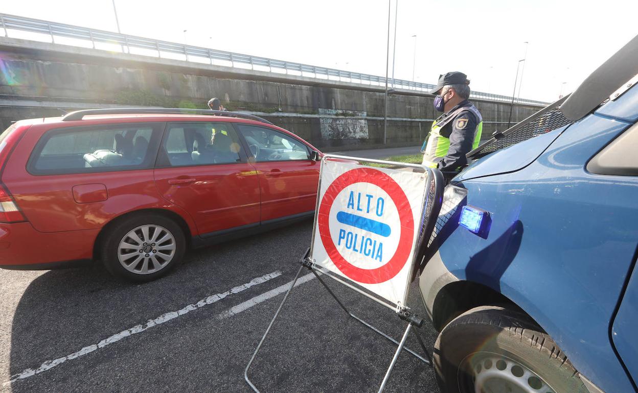 Un control de tráfico en Avilés 