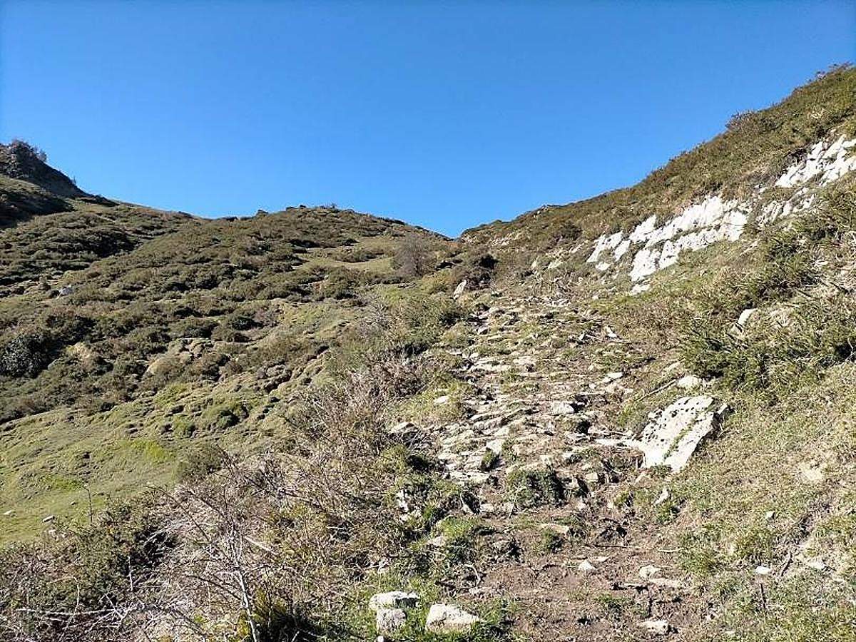 Fotos: Ruta hasta el pico La Mostayal