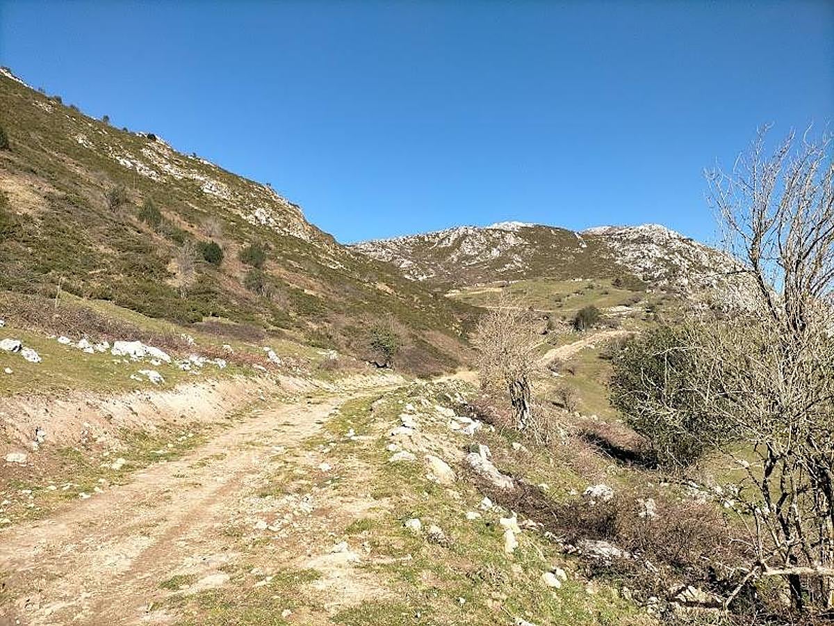 Fotos: Ruta hasta el pico La Mostayal