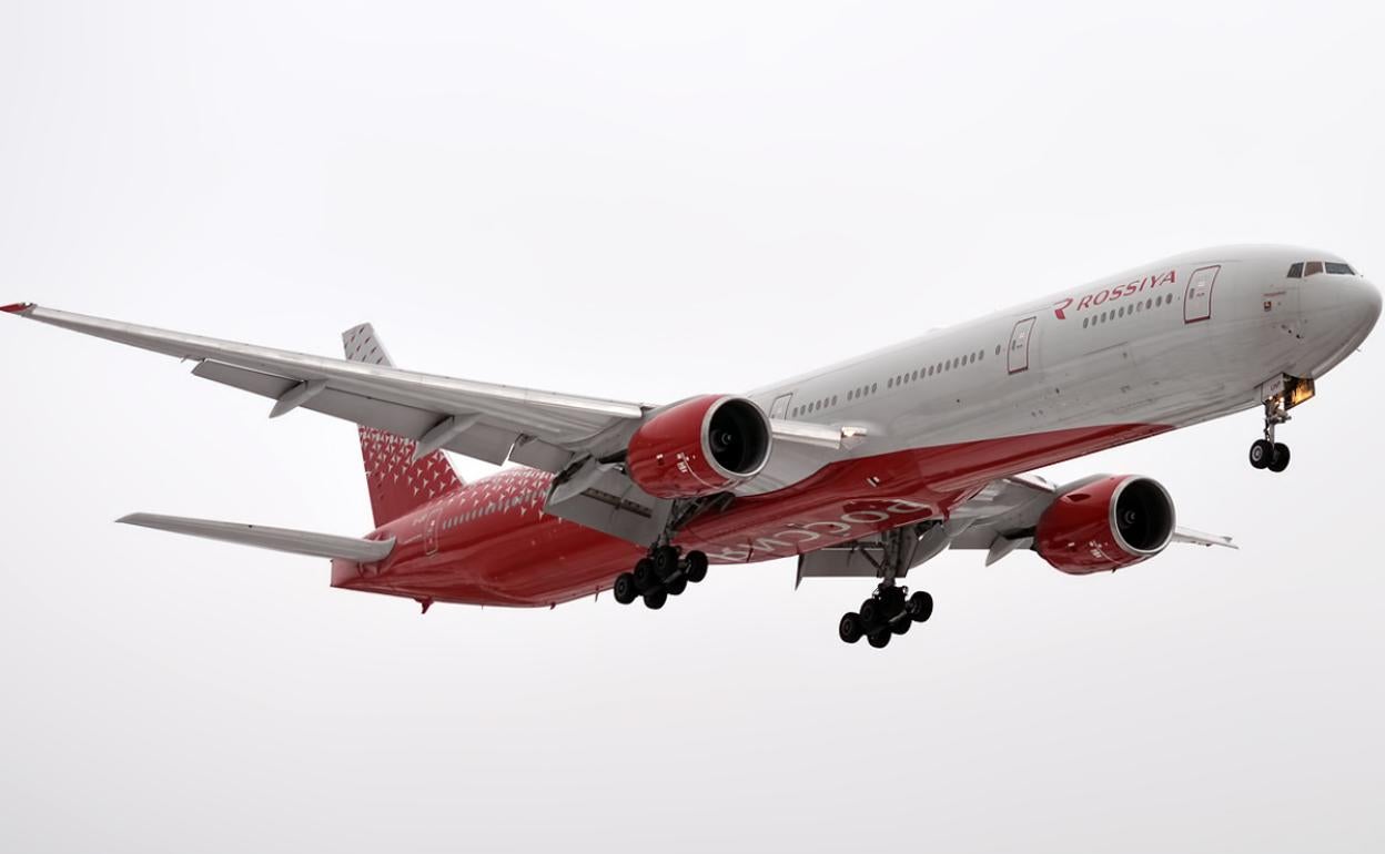 Un Boeing 777 de la compañía rusa Rossiya. 