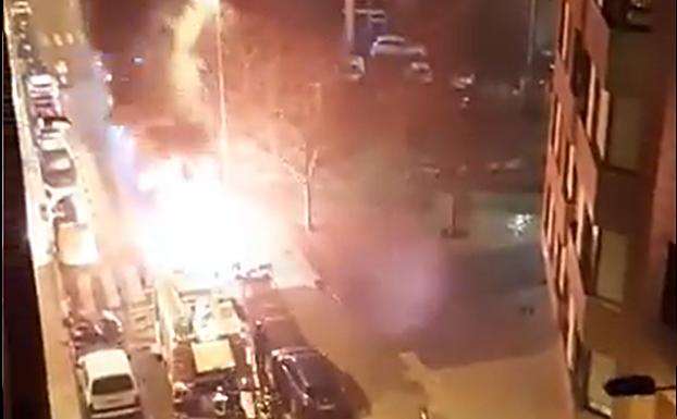 Emulsa comparte en sus redes sociales un vídeo del incendio de un contenedor en la Carretera Vizcaína