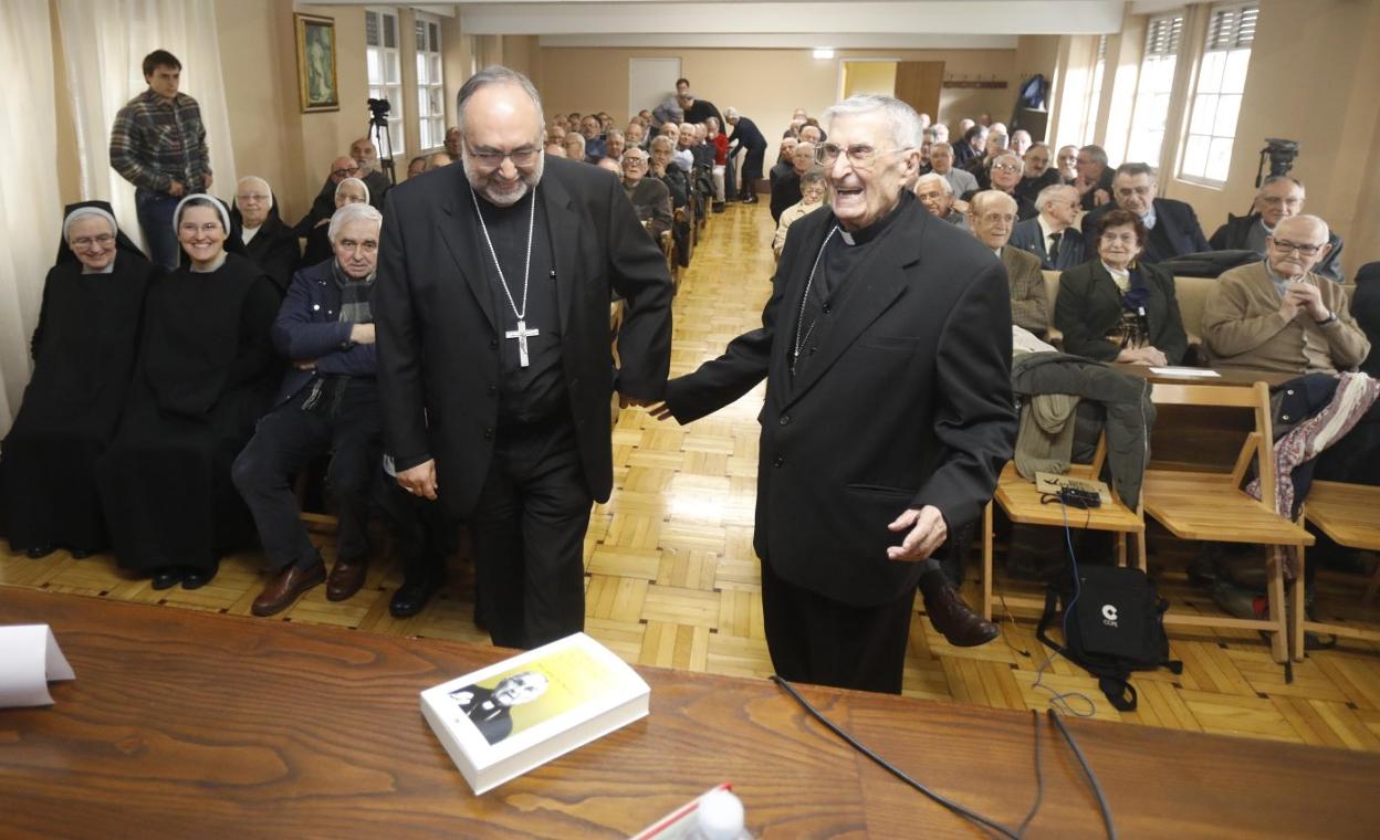 Sanz y Merchán, en la presentación del último libro de este. 