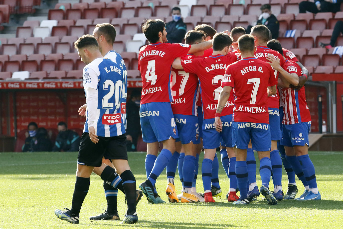 El Sporting suma un punto ante el gran candidato al ascenso esta temporada y sigue invicto en su estadio