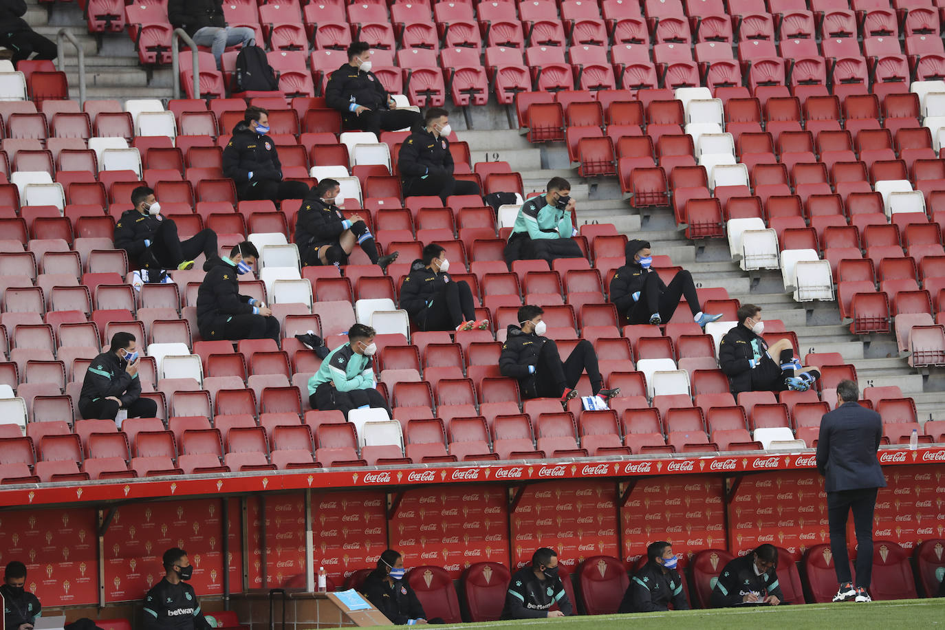 El Sporting suma un punto ante el gran candidato al ascenso esta temporada y sigue invicto en su estadio