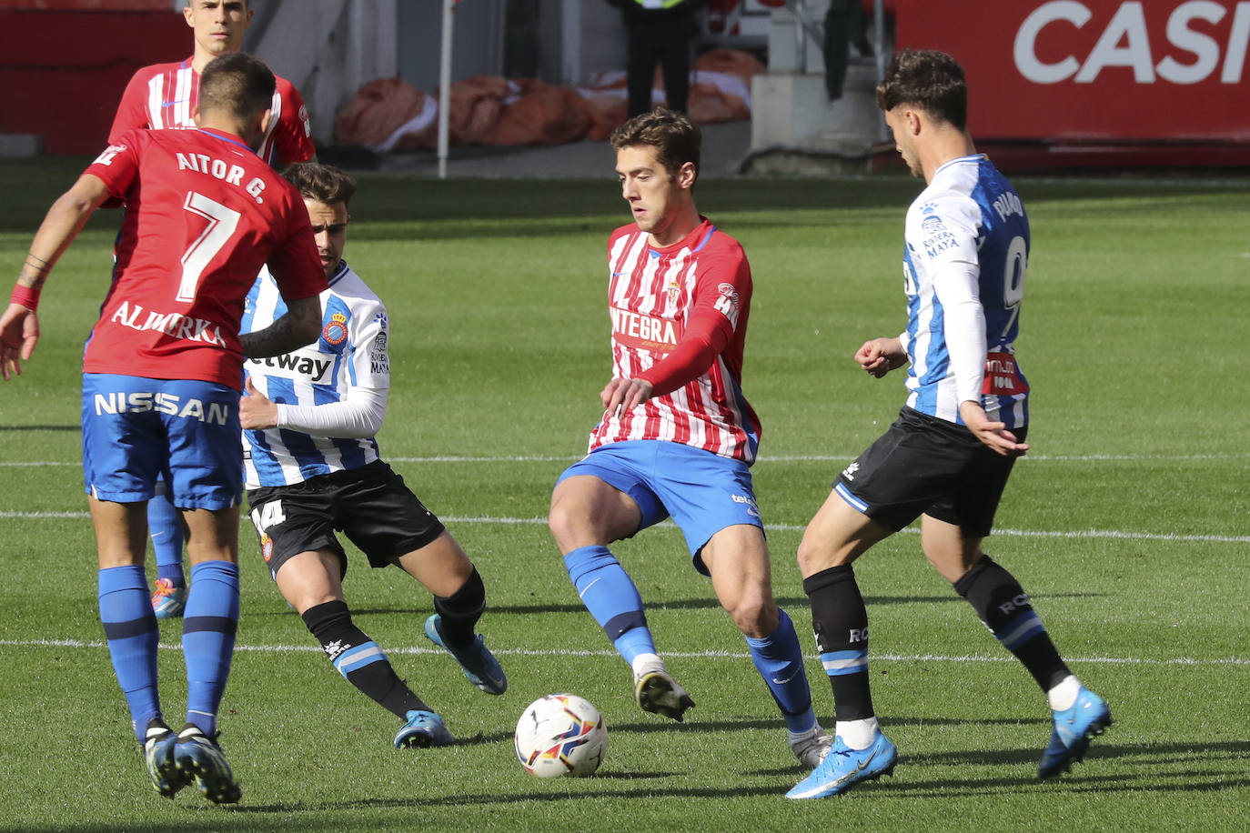 El Sporting suma un punto ante el gran candidato al ascenso esta temporada y sigue invicto en su estadio