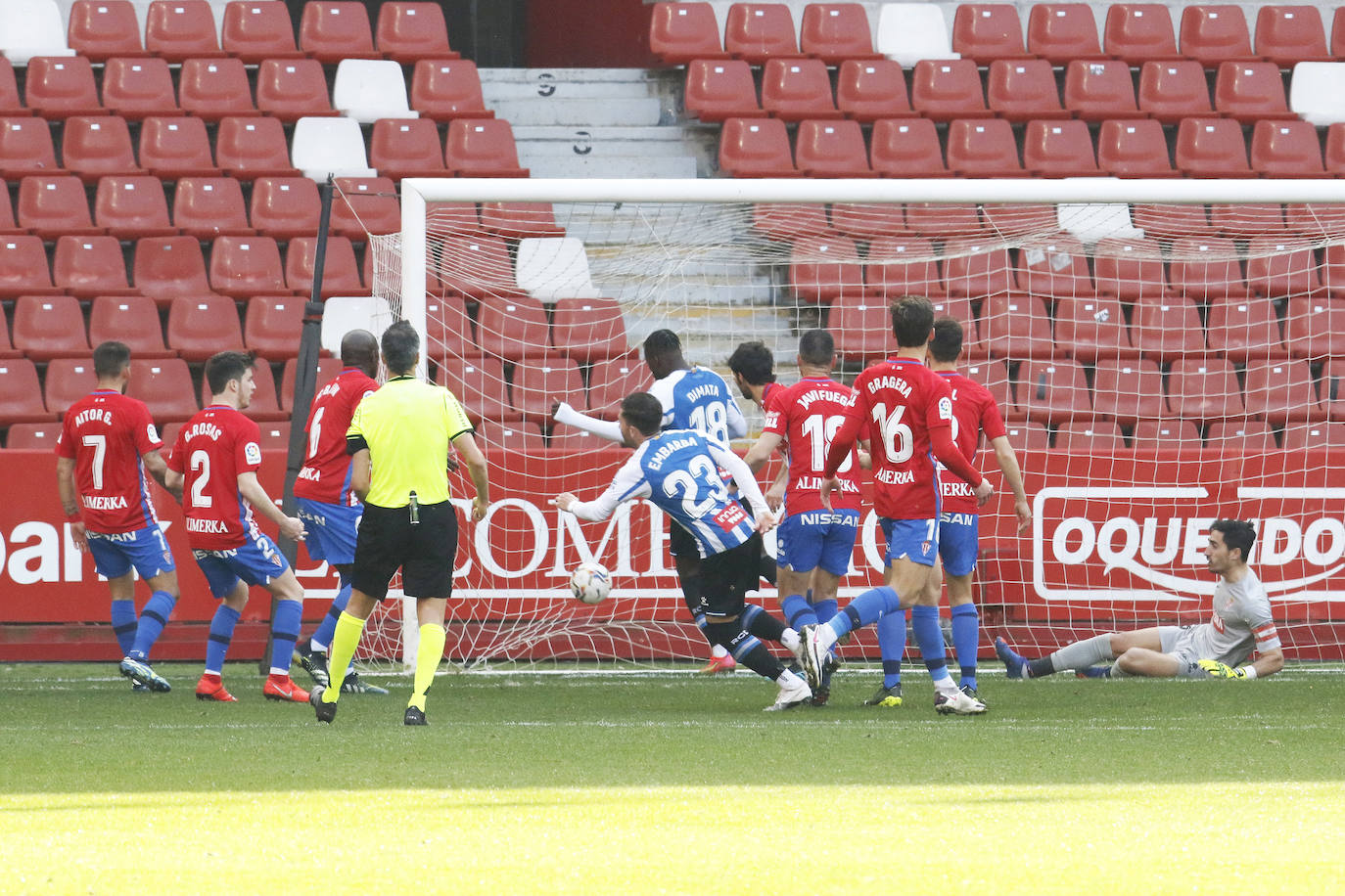 El Sporting suma un punto ante el gran candidato al ascenso esta temporada y sigue invicto en su estadio