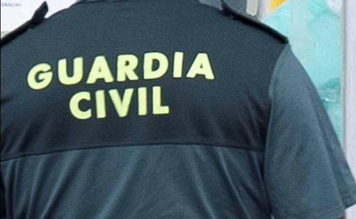 Un agente de la Guardia Civil 