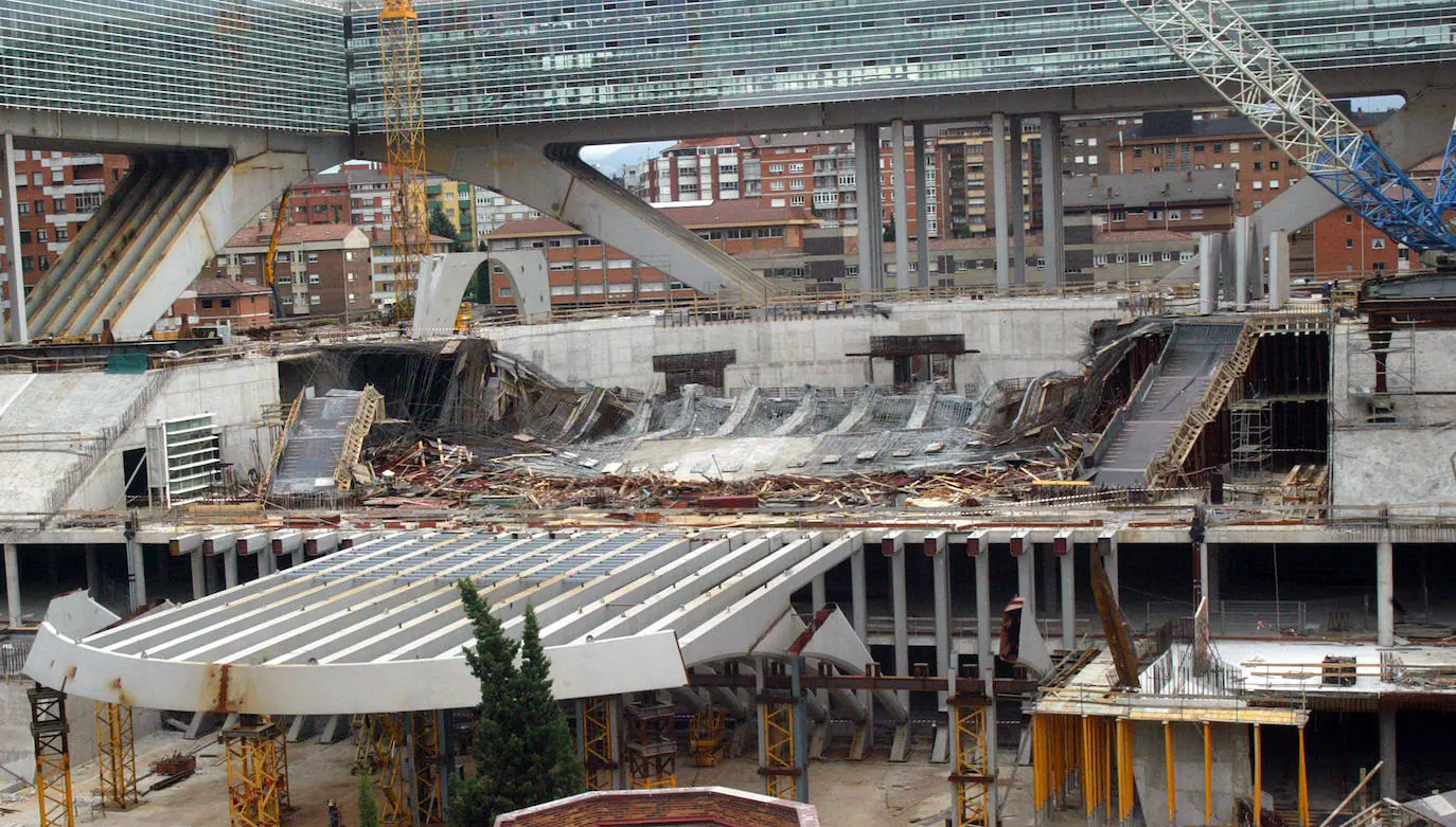 El 4 de marzo de 2008 el centro comercial del Calatrava abría sus puertas con gran boato bajo el nombre de Espacio Buenavista. Tras dos años prácticamente sin actividad, echa definitivamente el cierre. En estas imágenes, un repaso de la historia gráfica del edificio.