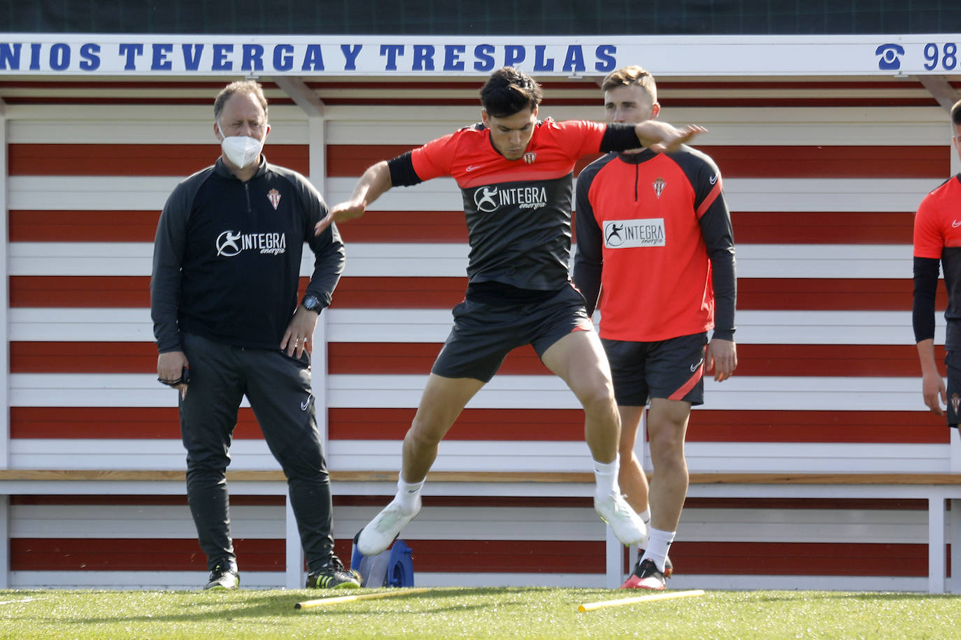 Los rojiblancos se han ejercitado este miércoles en las instalaciones de Mareo. 