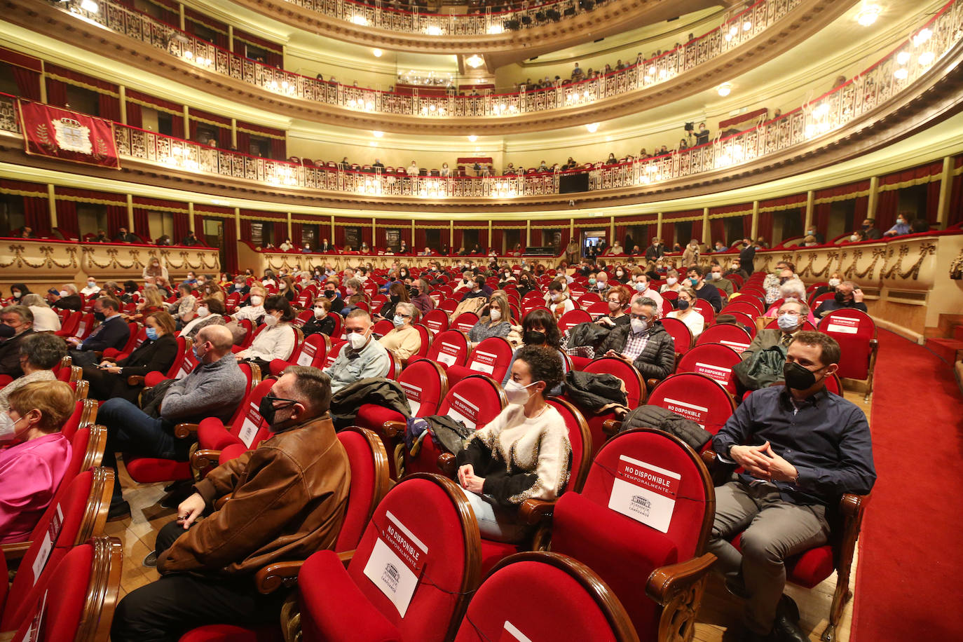 El violinista español de origen libanés y ascedencia armenia convención en el coliseo ovetense