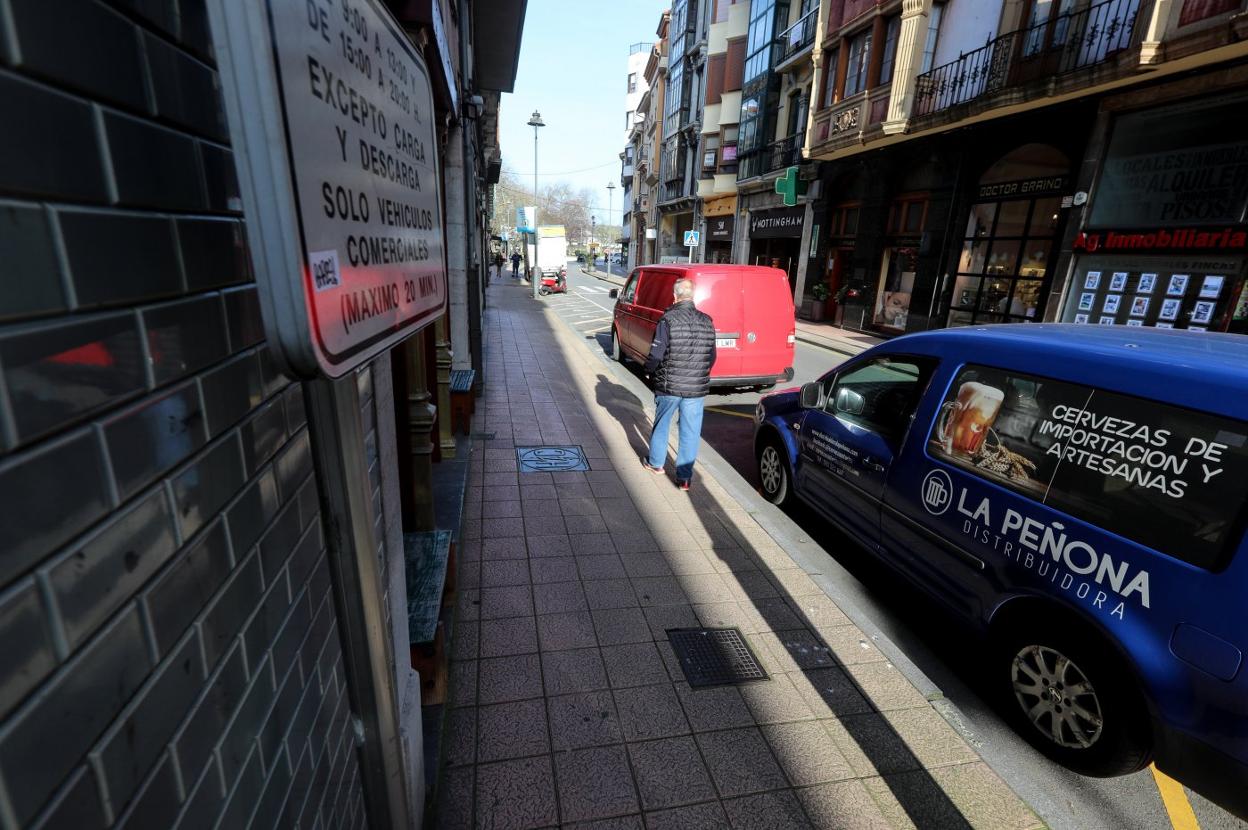 El Plan de Movilidad plantea que en las zonas de carga y descarga sólo estacionen los vehículos de reparto. 