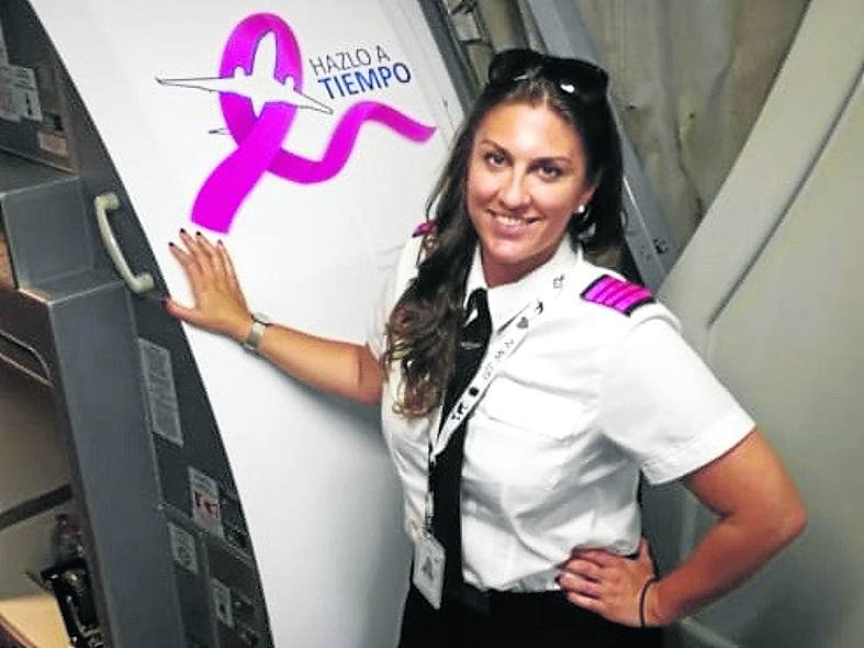 Covadonga Martínez Viejo Piloto «En la escuela de pilotos donde estudié, en Salamanca, yo era la única chica que había en clase»