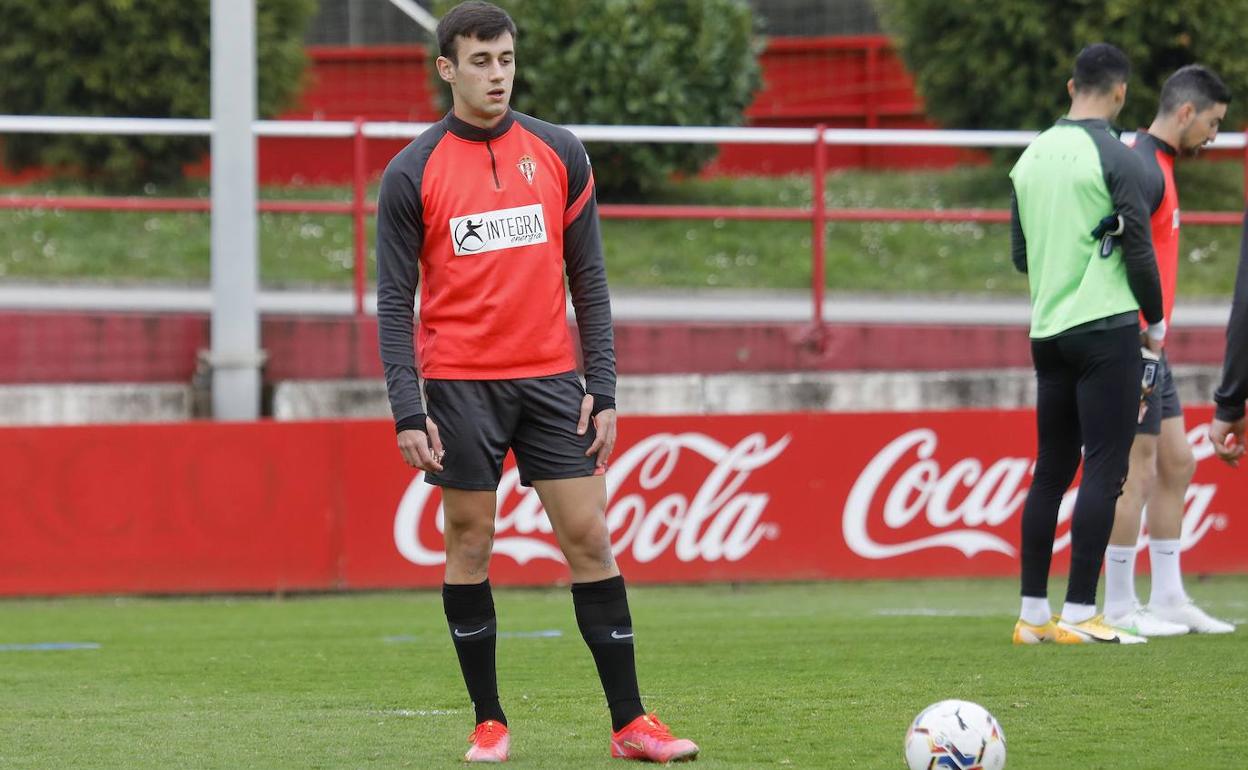 Pedro Díaz en una sesión de entrenamiento en Mareo.