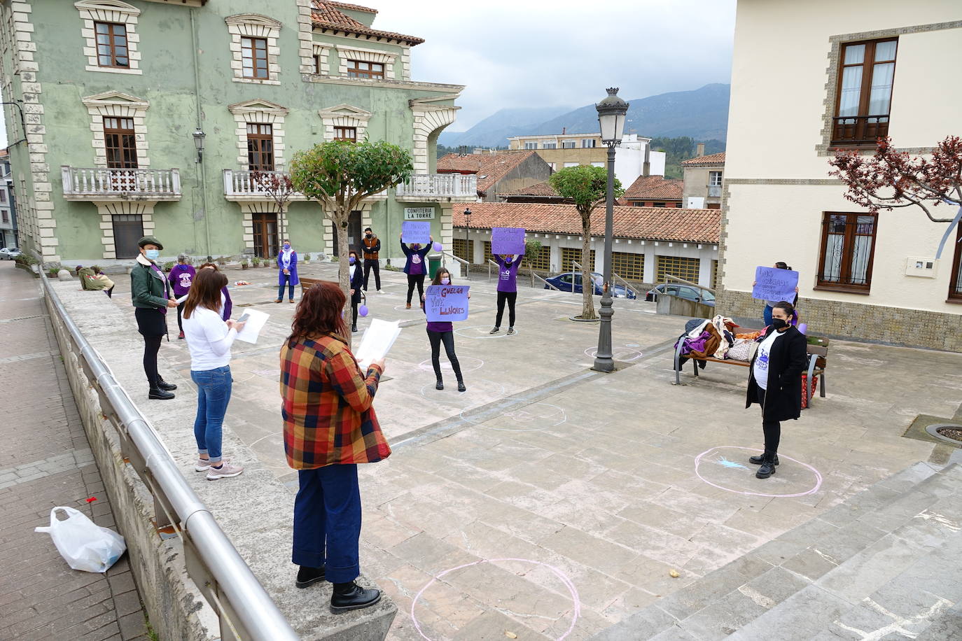 Concentraciones feministas en Gijón, Oviedo, Avilés, Siero y Colunga para presentar la protesta del Día Internacional de las Mujeres