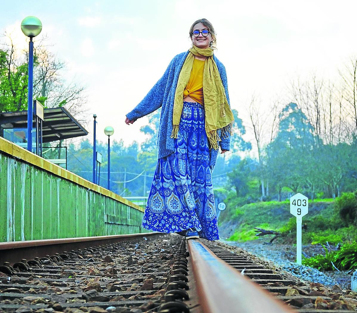 Oriente. Olaya Fernández, en la estación de Ribadesella. 