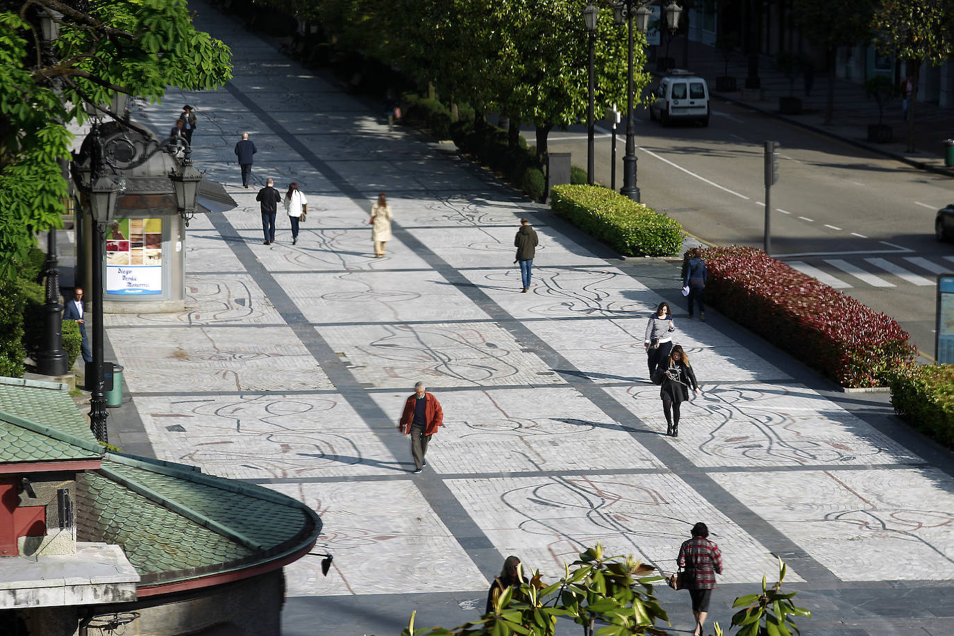 El plan director del Campo de San Francisco busca recuperar el pulmón verde para los ciudadanos e impulsar mejoras que le permitan recuperar el esplendor de épocas pasadas. Generaciones y generaciones se han criado corriendo entre sus árboles y caminos, convirtiéndole en fiel testigo de la historia de Oviedo