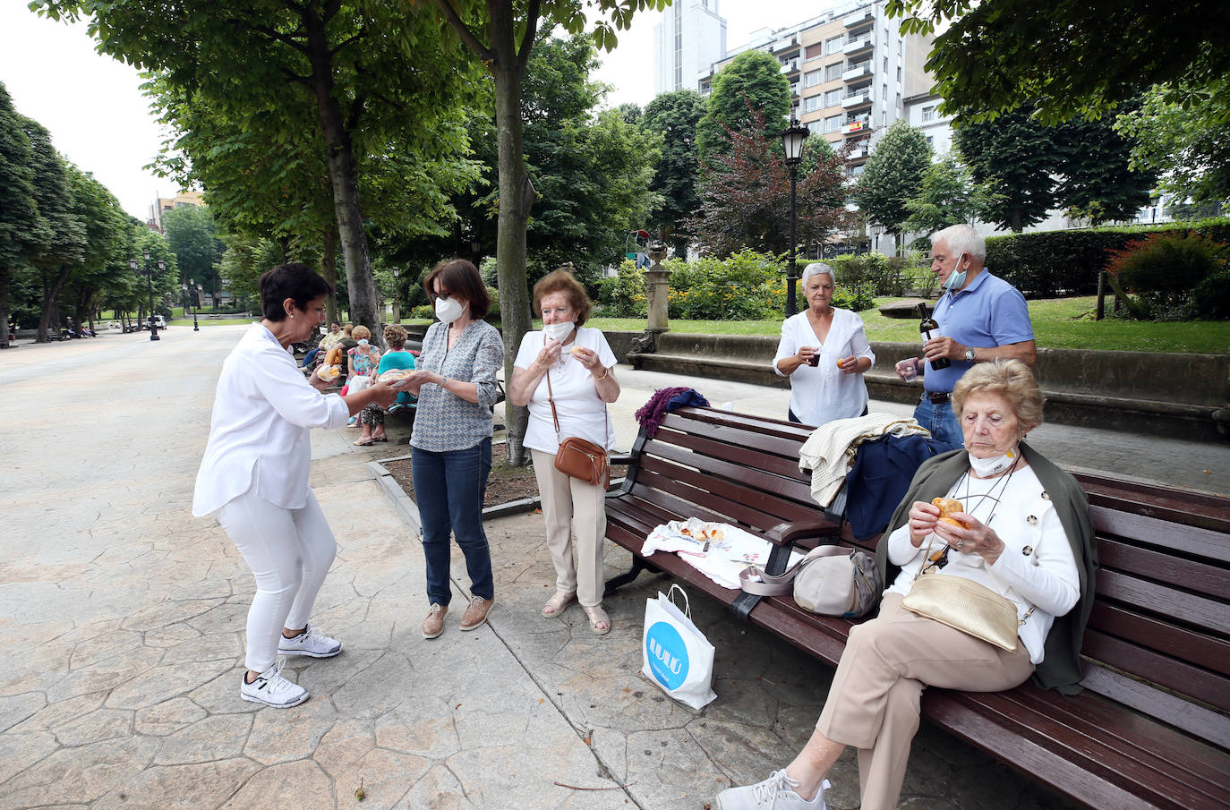 El plan director del Campo de San Francisco busca recuperar el pulmón verde para los ciudadanos e impulsar mejoras que le permitan recuperar el esplendor de épocas pasadas. Generaciones y generaciones se han criado corriendo entre sus árboles y caminos, convirtiéndole en fiel testigo de la historia de Oviedo