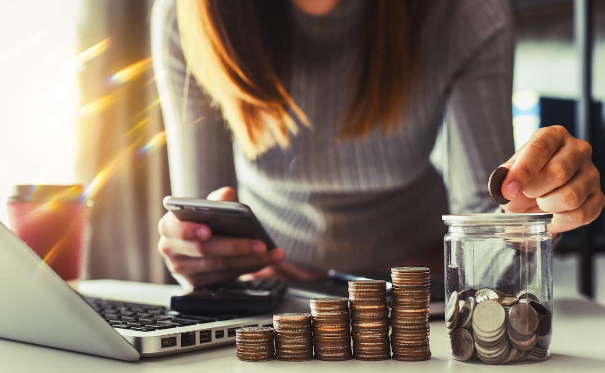 Uno de los tributos que incrementa el recibo de la luz es el impuesto especial sobre la electricidad 
