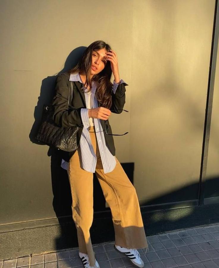 ¿Estás sin ideas para tus próximos looks de oficina esta primavera? En 'Asturias de Moda' te traemos toda la inspiración con algunas opciones de looks de oficina que hemos encontrado en las cuentas de Instagram de las expertas en moda. Estilismos 'working' perfectos para cuando el buen tiempo se establezca de forma definitiva y para los que no tendrás que renunciar a la comodidad. Paula Echevarría, Alexandra Pereira, Belén Hostalet o influencers mayores de 50 como Carmen Gimeno o Susi Rejano, entre otras. Todas ellas nos han dado las combinaciones primaverales y de oficina más inspiradoras. ¡Toma nota!