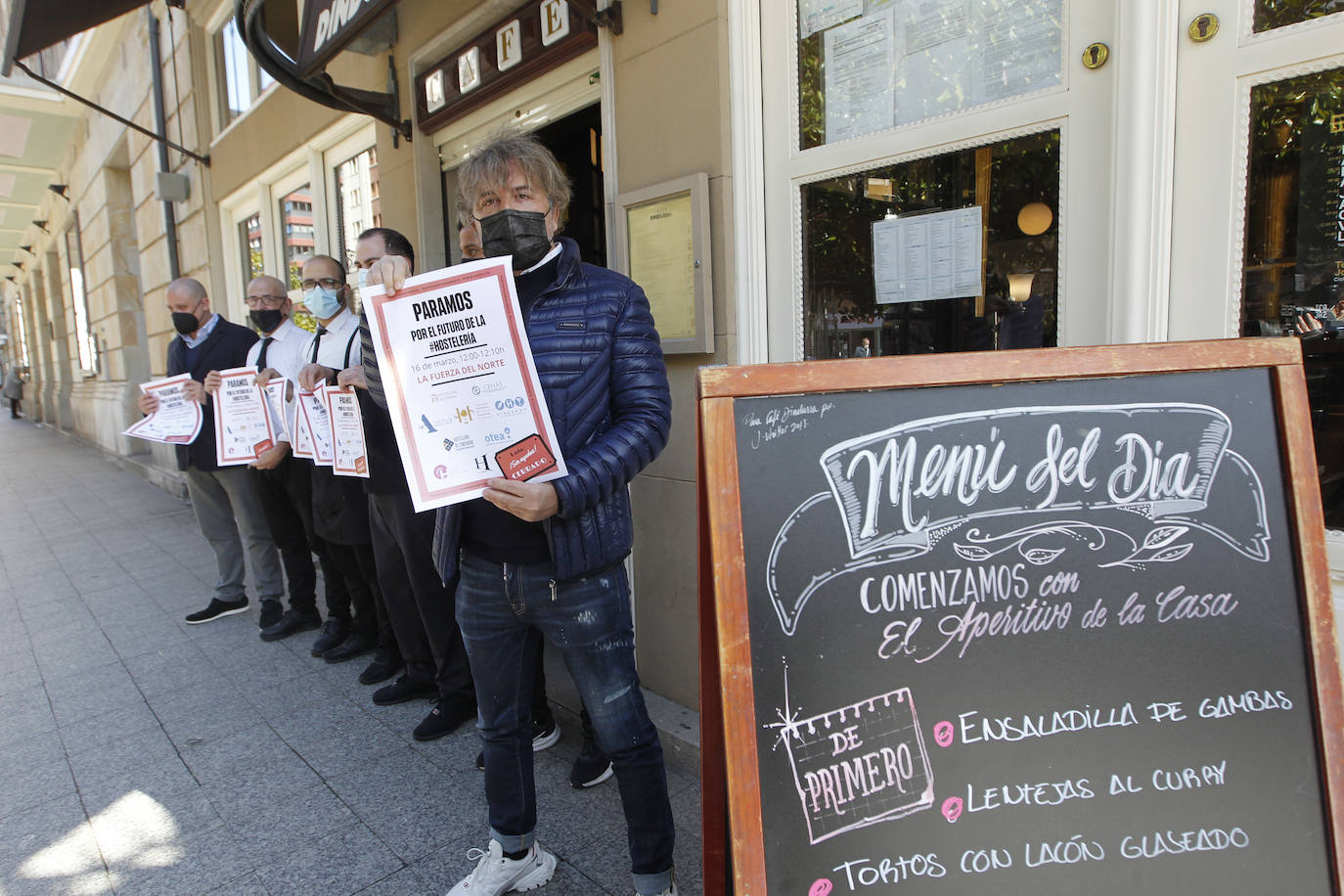 Los profesionales del sector entienden que haya ciertas limitaciones para controlar la pandemia porque «la salud es lo primero», pero alertan de que el sector se hunde.