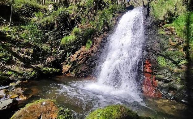 Ruta a la cascada del Nonaya