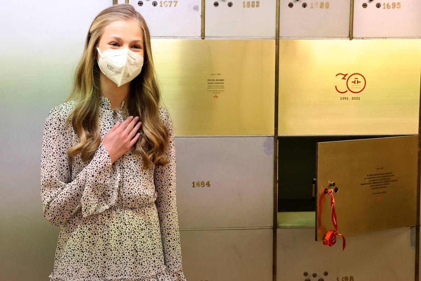 La Princesa Leonor ha presidido hoy su primer acto en solitario de su trayectoria institucional, la conmemoración del 30 aniversario del Instituto Cervantes. Ha estado acompañada por la vicepresidenta primera del Gobierno, Carmen Calvo y por el director del Instituto Cervantes, Luis Garcia Montero