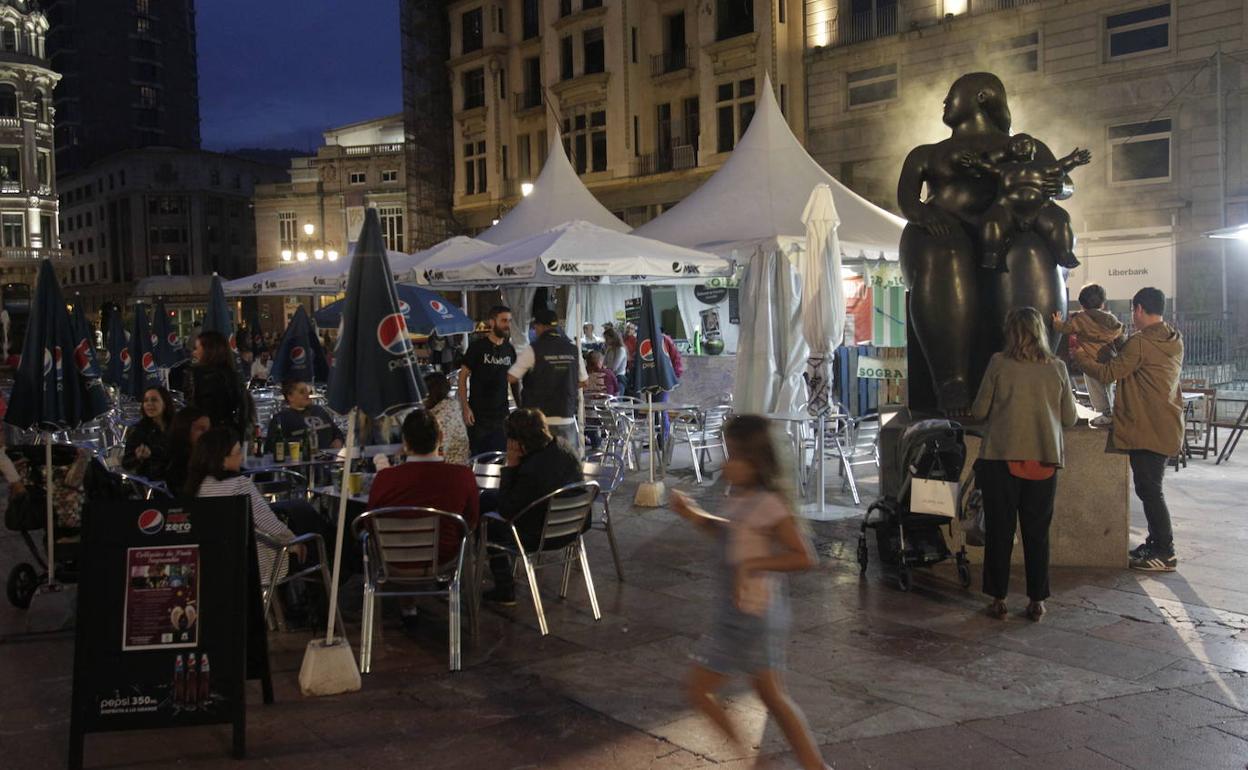 Otea propone eliminar los chiringuitos y ocupar 11 plazas del Antiguo con casetas hosteleras