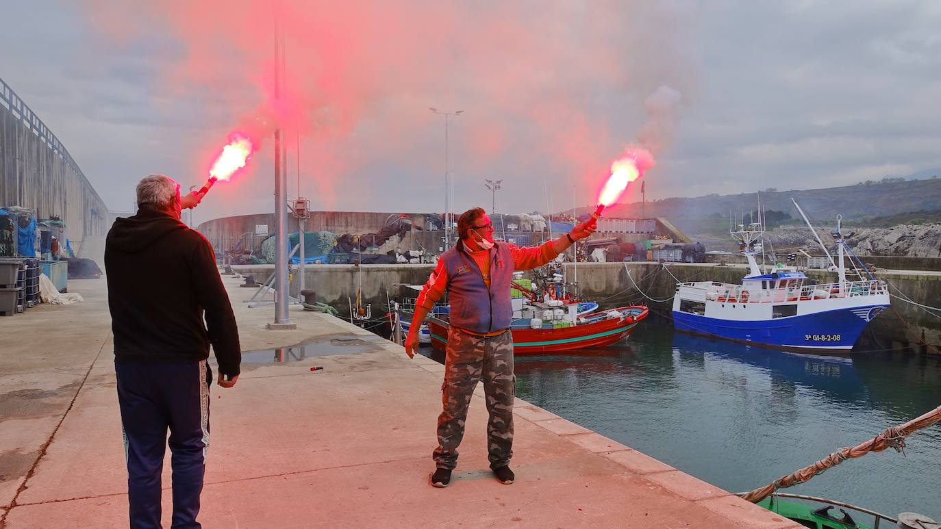 En protesta por el nuevo Reglamento de Control de la Pesca aprobado por el Parlamento Europeo