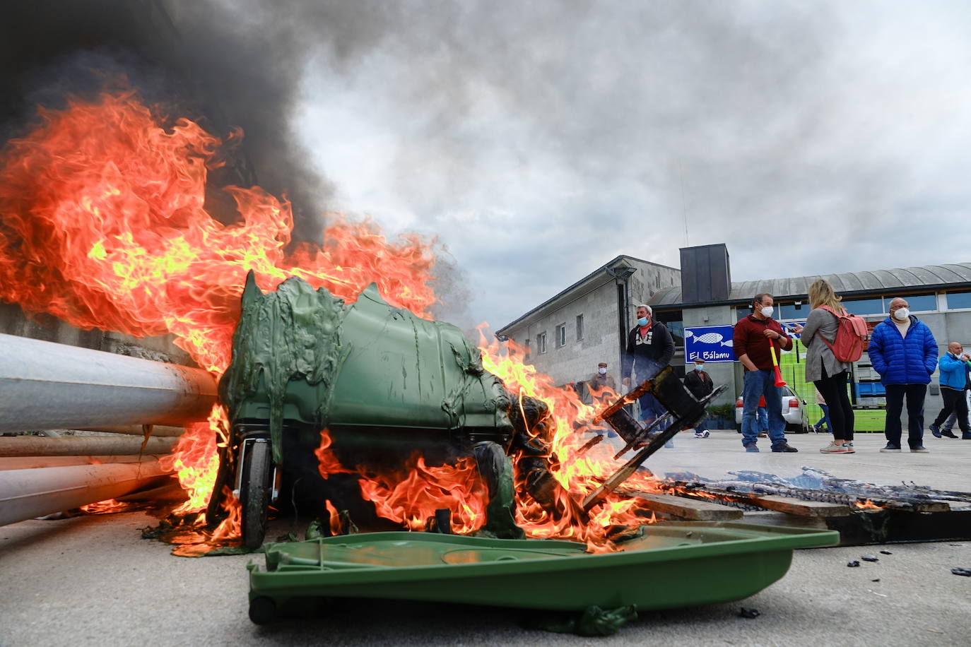 En protesta por el nuevo Reglamento de Control de la Pesca aprobado por el Parlamento Europeo