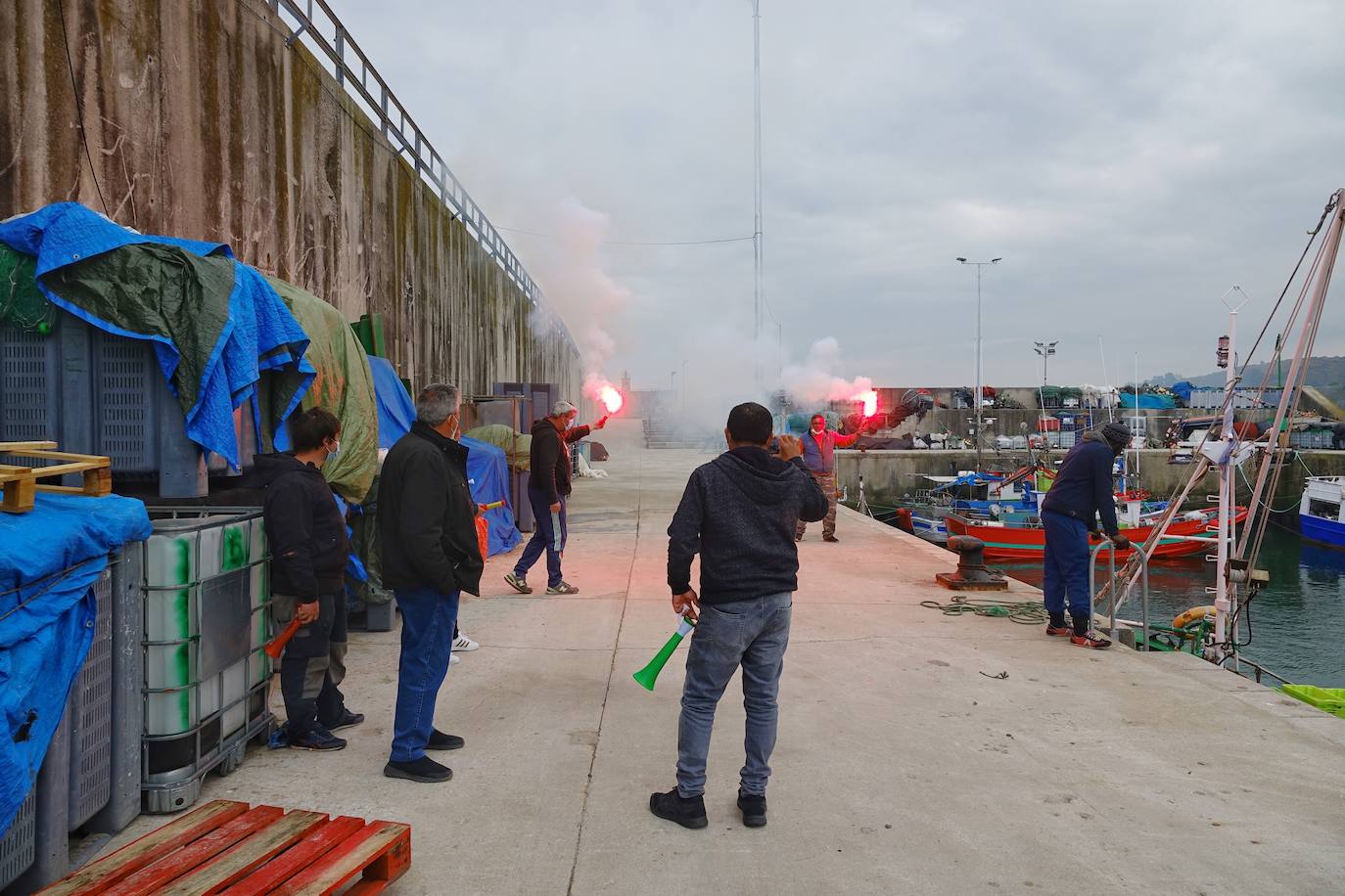 En protesta por el nuevo Reglamento de Control de la Pesca aprobado por el Parlamento Europeo