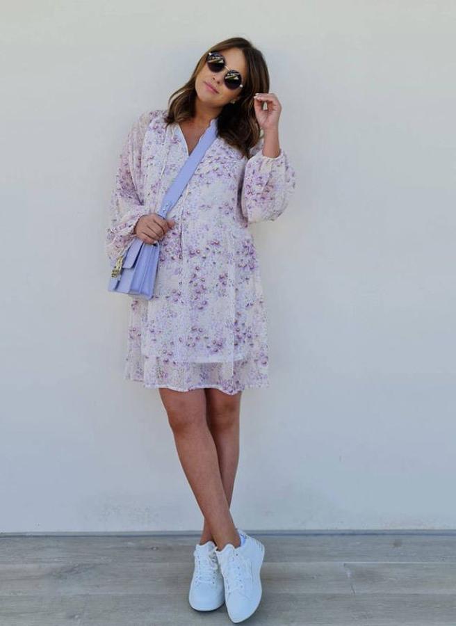 Tras las vacaciones de Semana Santa toca afrontar el mes de abril y de estrenar con el buen tiempo todas esas tendencias primaverales que poco a poco comenzarán a ser protagonistas en nuestros armarios. Prendas alegres, coloridas y con muchos estampados, que sobre todo en el norte tendremos que combinar con prendas algo más abrigadas para esos días más frescos y de entretiempo que aún nos quedan por delante. Pero si a estas alturas lo que buscas es un poco de inspiración para estas próximas semanas, no te pierdas los looks más estilosos que nos han ido dejando en Instagram las expertas en moda.