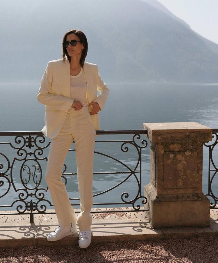 Tras las vacaciones de Semana Santa toca afrontar el mes de abril y de estrenar con el buen tiempo todas esas tendencias primaverales que poco a poco comenzarán a ser protagonistas en nuestros armarios. Prendas alegres, coloridas y con muchos estampados, que sobre todo en el norte tendremos que combinar con prendas algo más abrigadas para esos días más frescos y de entretiempo que aún nos quedan por delante. Pero si a estas alturas lo que buscas es un poco de inspiración para estas próximas semanas, no te pierdas los looks más estilosos que nos han ido dejando en Instagram las expertas en moda.