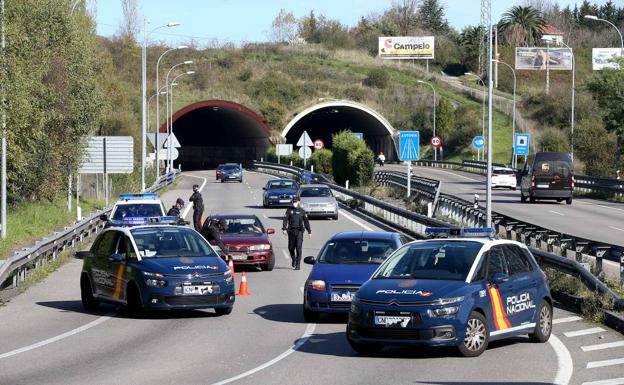 Las comunidades podrán seguir limitando la movilidad sin el estado de alarma, afirma el Gobierno