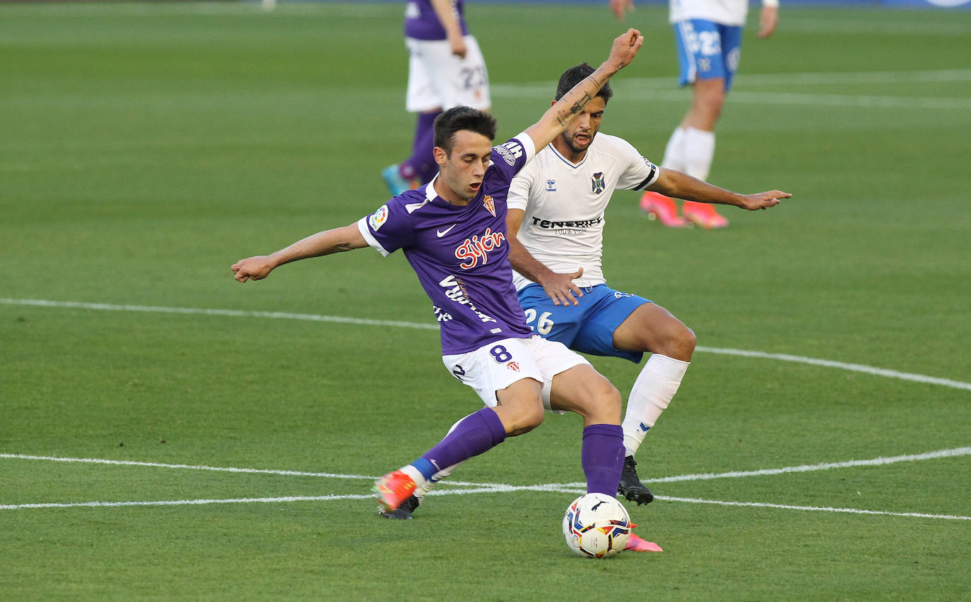 Por primera vez en esta temporada, los rojiblancos encadenan su segunda victoria consecutiva y lo hacen en un momento crítico: justo antes del derbi asturiano. 